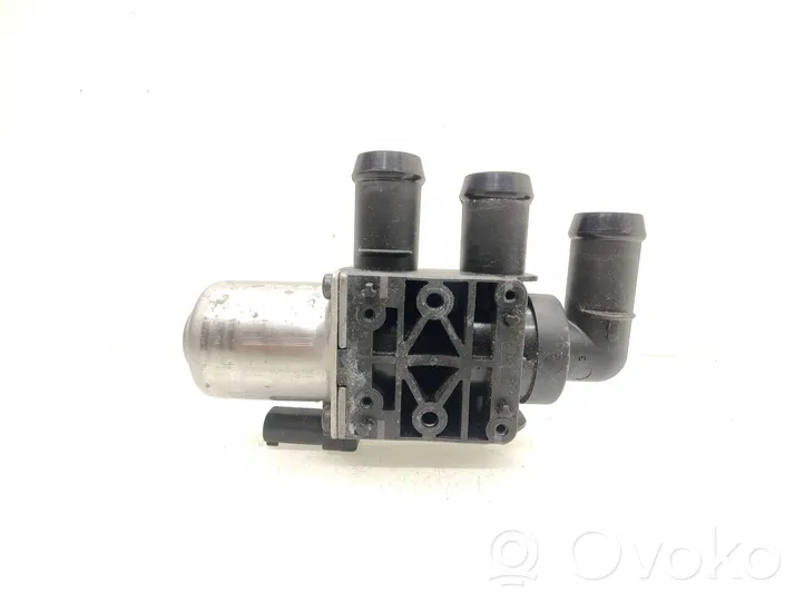 BMW 5 G30 G31 Pompa elettrica dell’acqua/del refrigerante ausiliaria 9890553