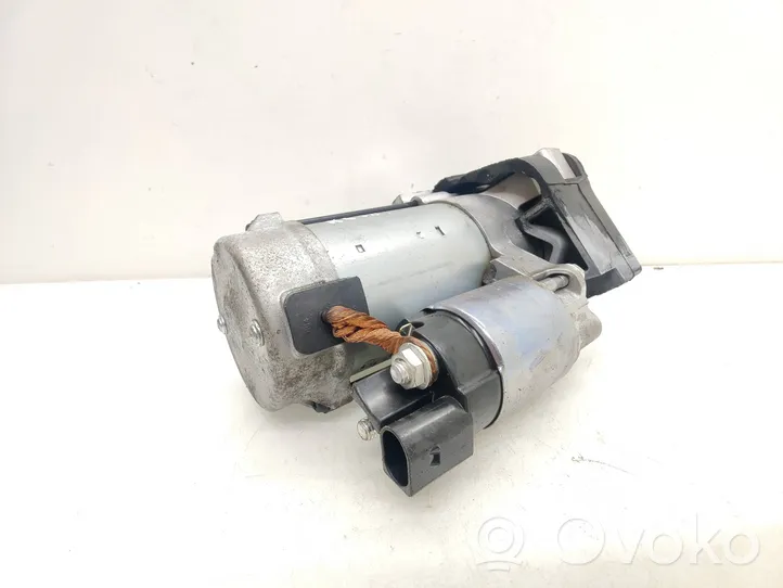 BMW 5 G30 G31 Starter motor 8687064