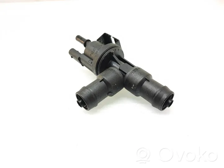 BMW 5 G30 G31 Soupape 7643106