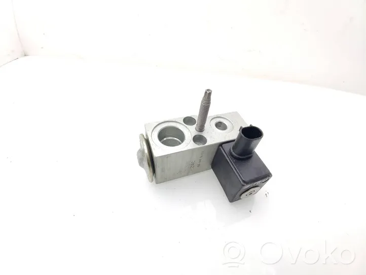 BMW 5 G30 G31 Air conditioning (A/C) expansion valve 9361709