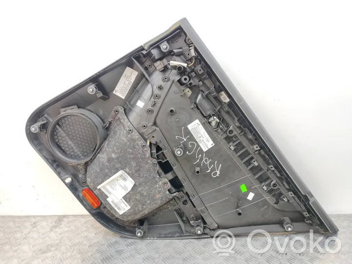 Volkswagen PASSAT B7 Takaoven verhoilu 3AE867211