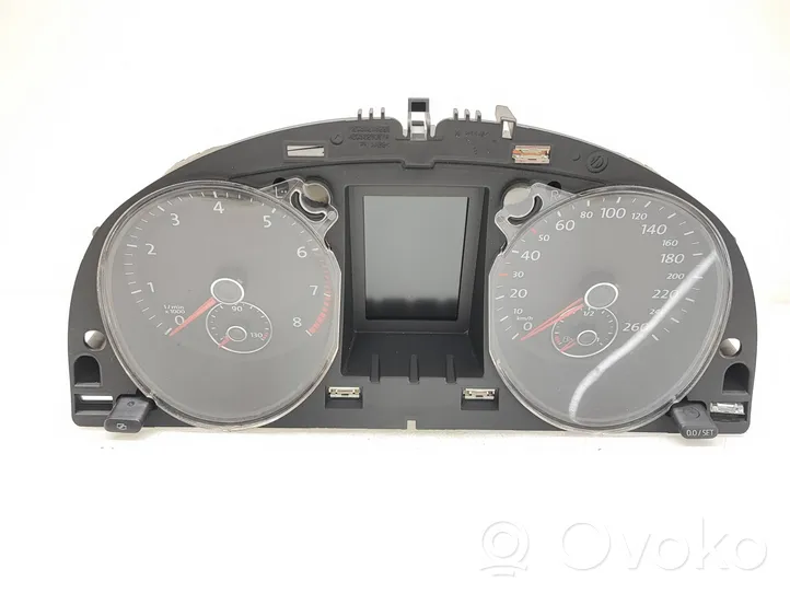 Volkswagen PASSAT B7 Speedometer (instrument cluster) 3AA920870