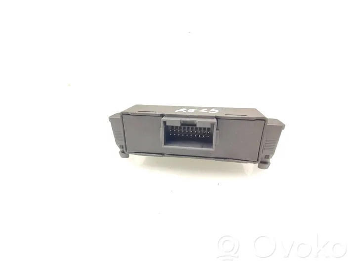 Volkswagen PASSAT B7 Gateway control module 7N0907530G