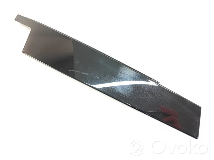 BMW 5 G30 G31 Rivestimento modanatura del vetro della portiera anteriore 7390121