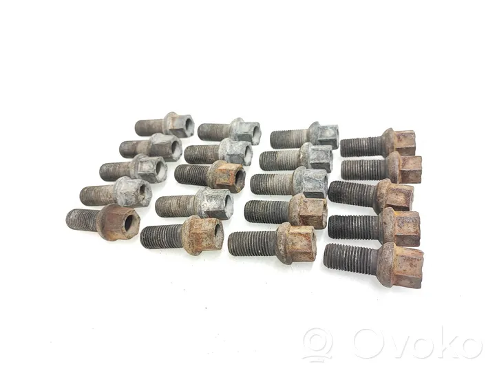 Volkswagen Caddy Nuts/bolts 