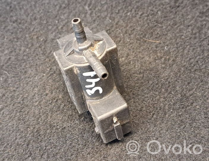 Volkswagen Bora Vacuum valve 037906283A