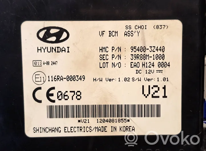 Hyundai i40 Oven keskuslukituksen ohjausyksikön moduuli 95400-3Z440