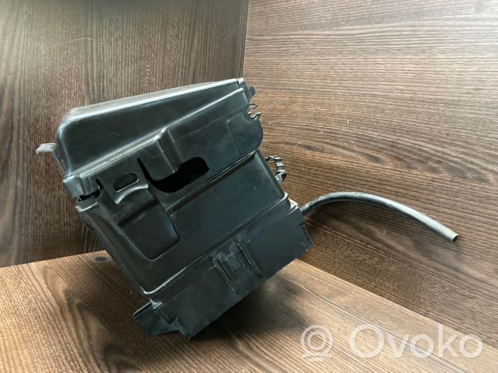 Audi A4 S4 B5 8D Battery box tray 6Q0915429D