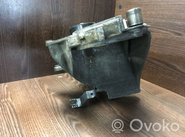 Volkswagen Crafter Supporto del generatore/alternatore 