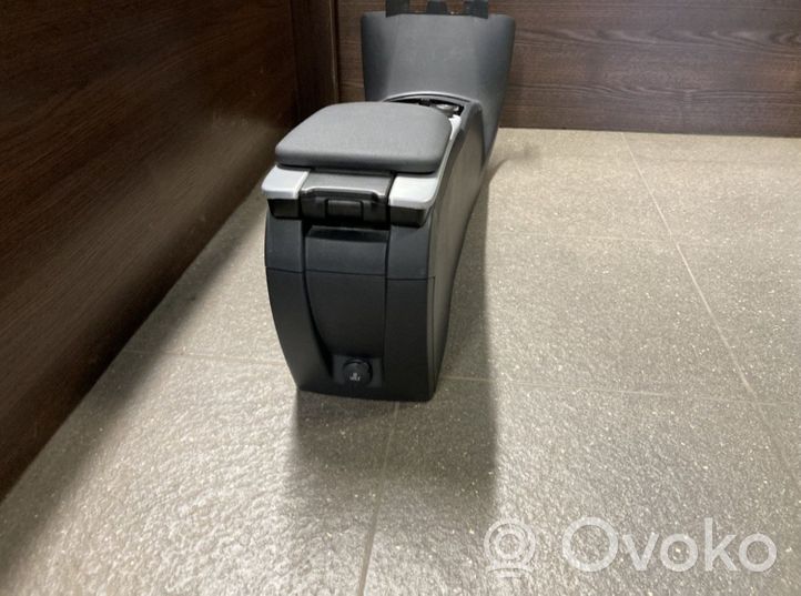 Volvo V50 Center console 