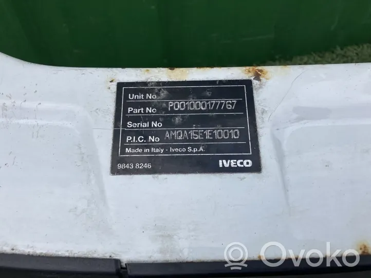 Iveco Daily 3rd gen Support de radiateur sur cadre face avant 98438246