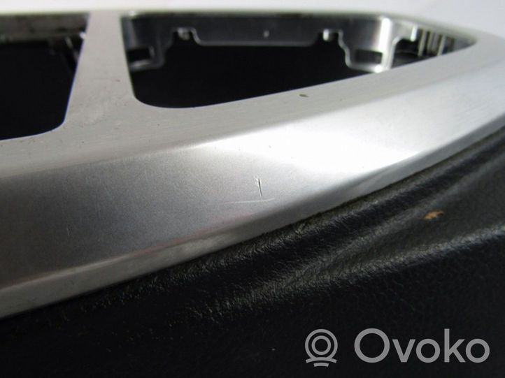 Land Rover Freelander 2 - LR2 Rivestimento pannello centrale del cruscotto 