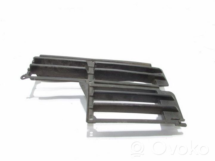 Daihatsu YRV Grille de calandre avant 