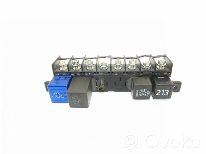 Audi A6 S6 C4 4A Module de fusibles 