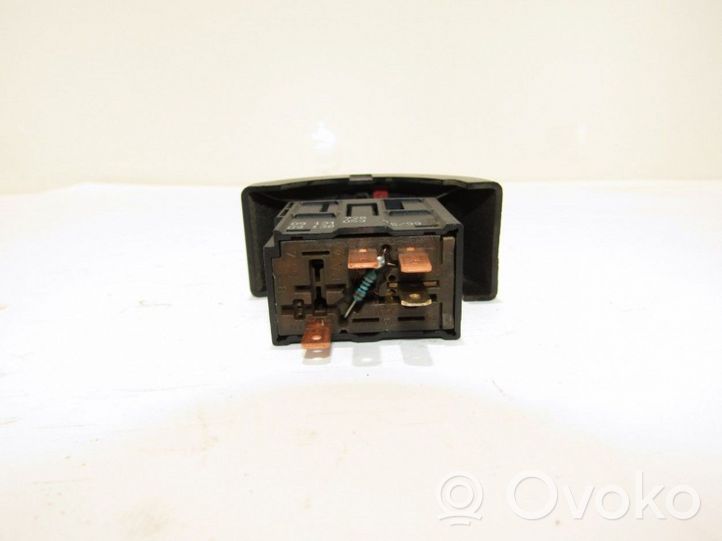 Opel Astra G Hazard light switch 