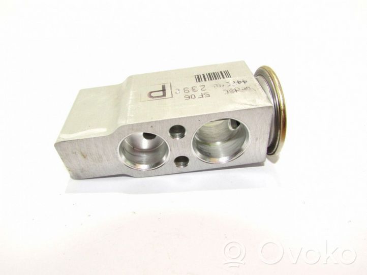 Daihatsu Cuore Air conditioning (A/C) expansion valve 