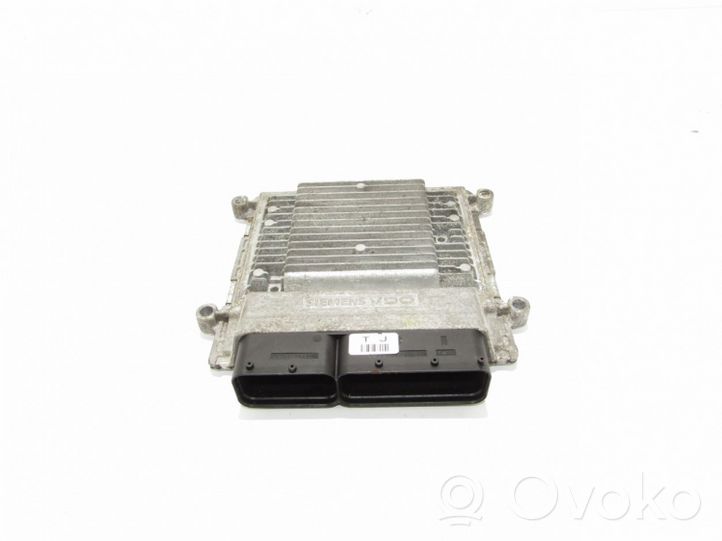 KIA Carens II Calculateur moteur ECU 