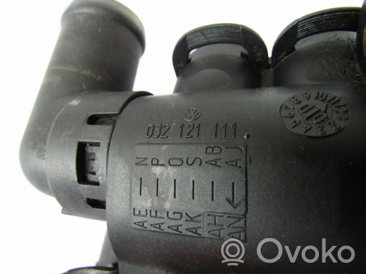 Skoda Fabia Mk1 (6Y) Obudowa termostatu 
