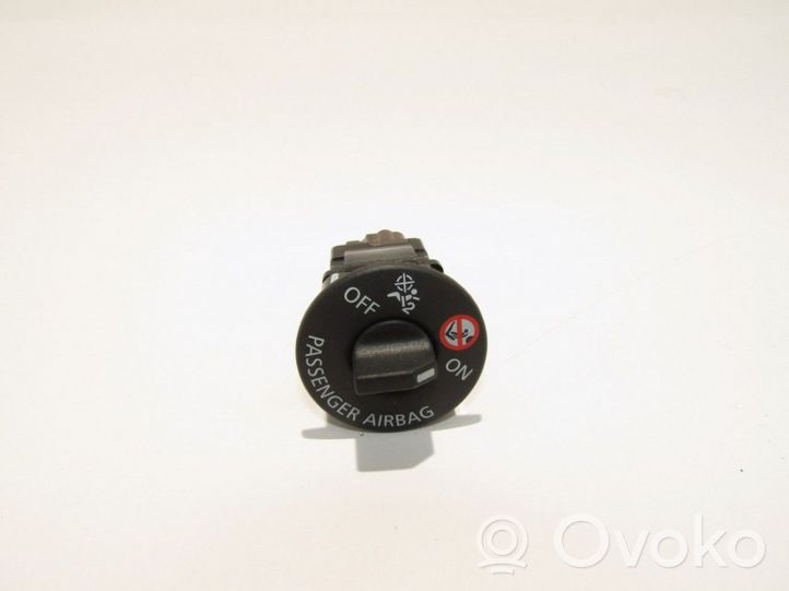 Renault Captur Passenger airbag on/off switch 