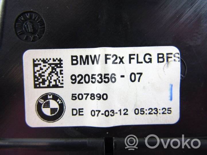 BMW 1 F20 F21 Dysze / Kratki środkowego nawiewu deski rozdzielczej 