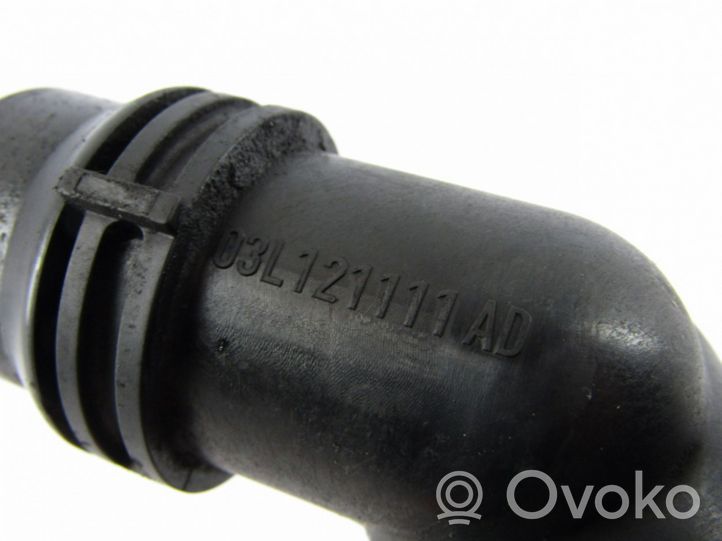 Audi A4 S4 B8 8K Alloggiamento termostato 