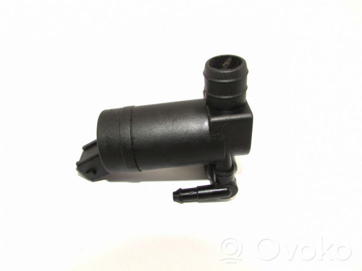 Ford Kuga I Windscreen/windshield washer pump 