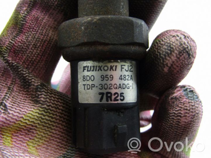 Audi A6 Allroad C5 Oil pressure sensor 