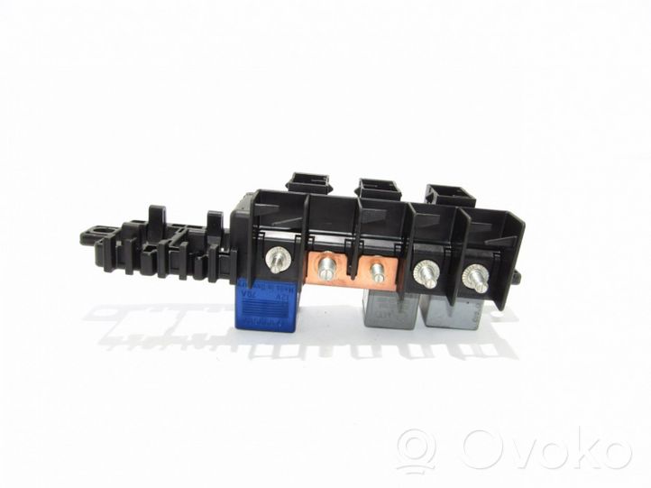 Volkswagen PASSAT B5 Fuse module 