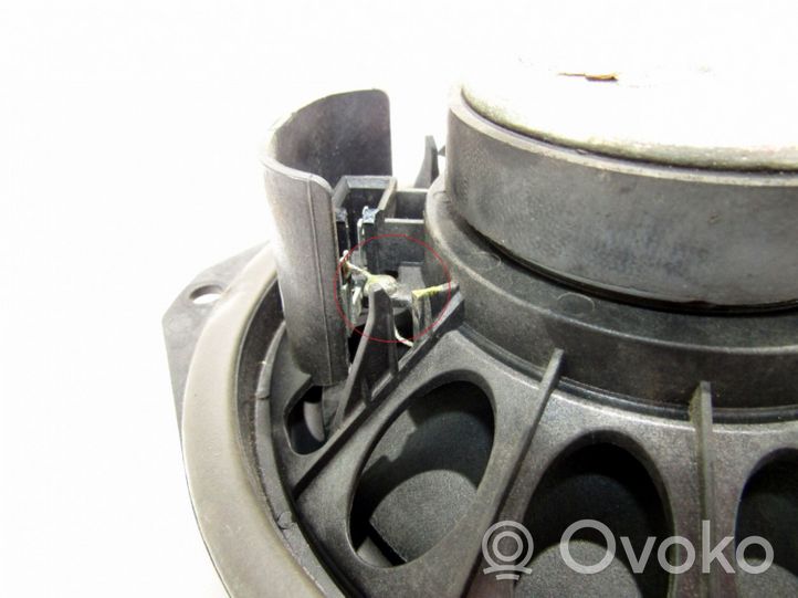 Opel Zafira B Rear door speaker 