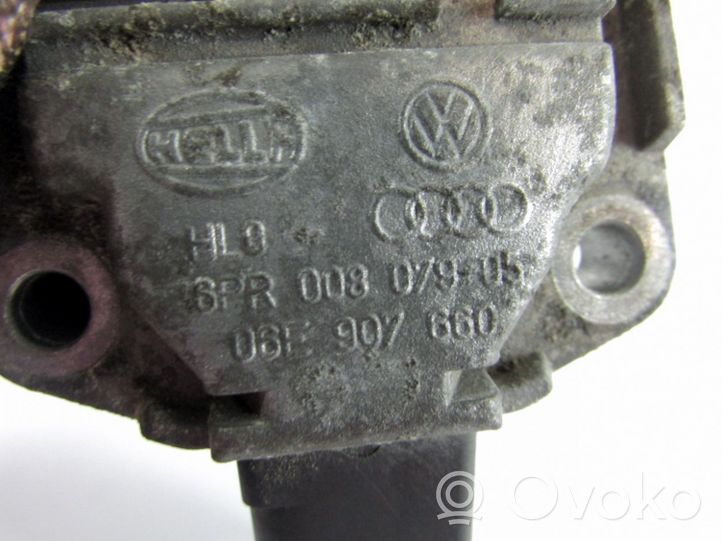 Audi A6 S6 C6 4F Oil pressure sensor 