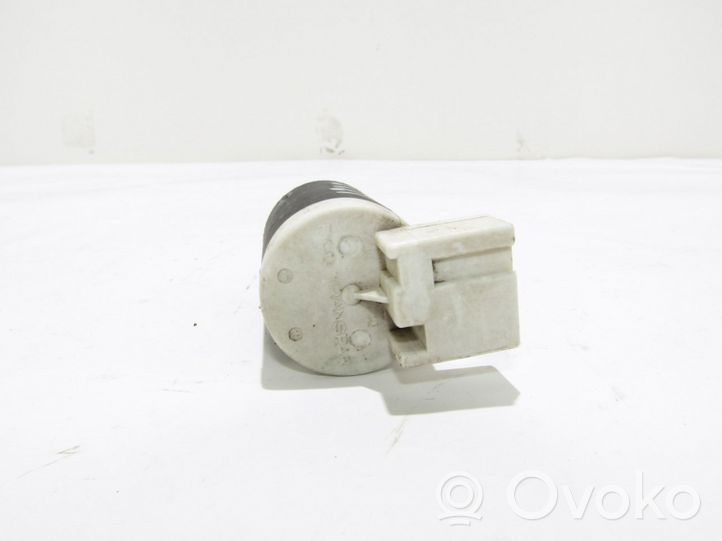 Nissan Vanette Windscreen/windshield washer pump 