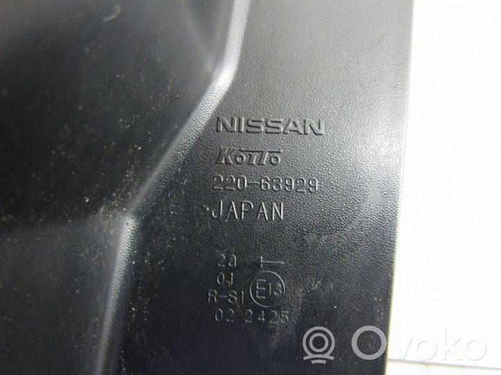 Nissan X-Trail T30 Feux arrière / postérieurs 