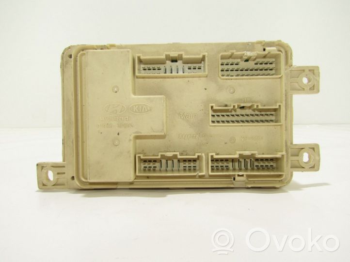 KIA Opirus Fuse module 