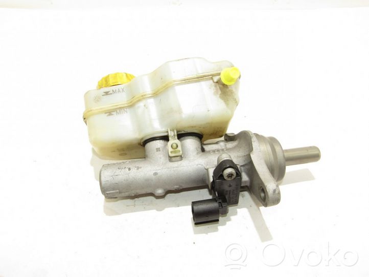 Skoda Praktik (5J8) Master brake cylinder 