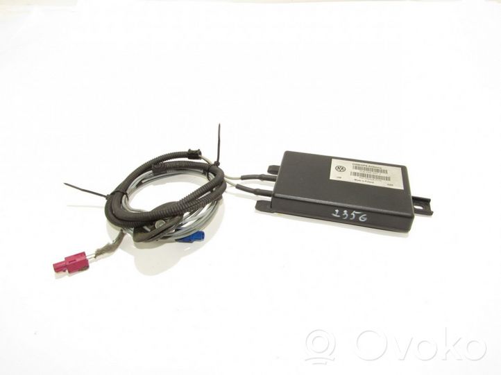 Volkswagen Touareg I Aerial GPS antenna 