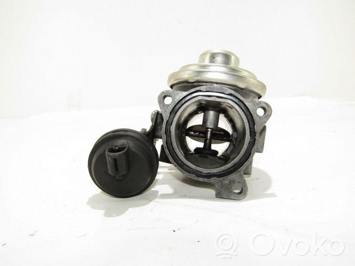 Audi A4 S4 B5 8D Valvola EGR 