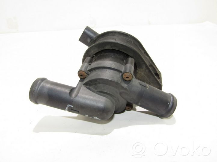 Audi A4 S4 B5 8D Pompe à eau de liquide de refroidissement 