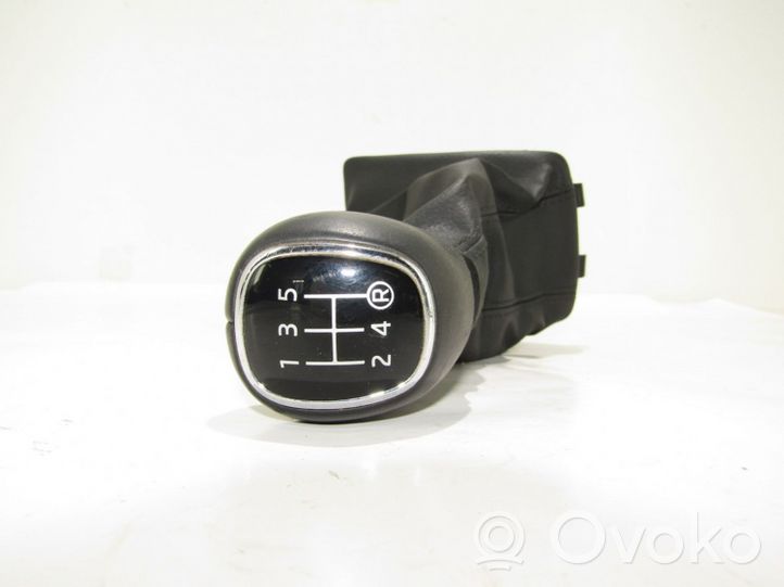 Skoda Fabia Mk3 (NJ) Gear lever shifter trim leather/knob 