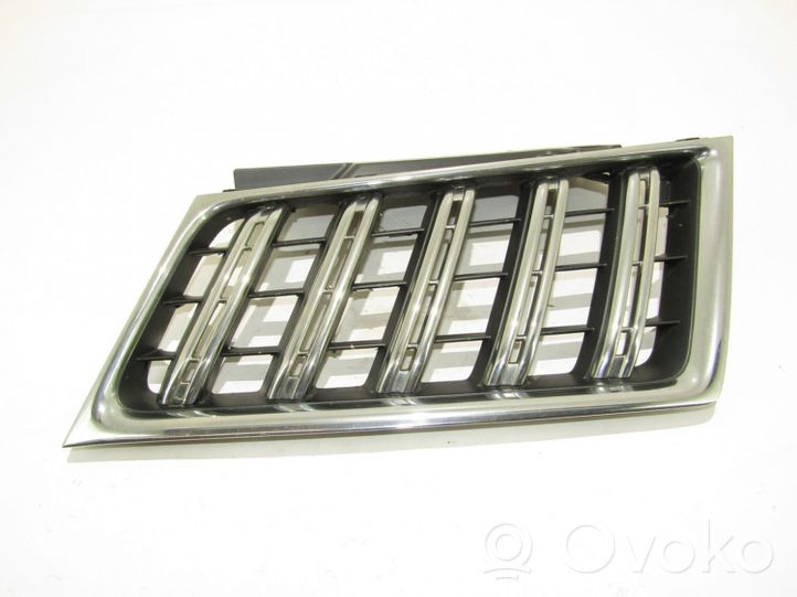 Mitsubishi L200 Front grill 