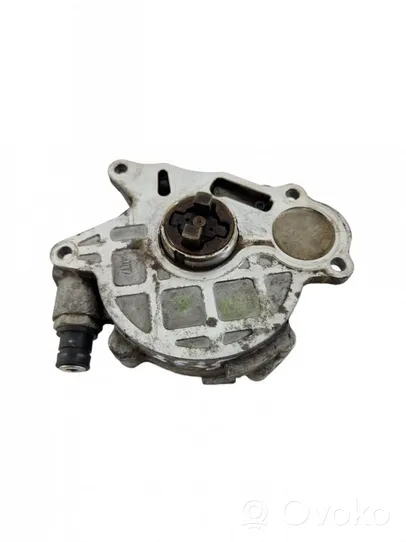 Volkswagen PASSAT B7 Vacuum pump 