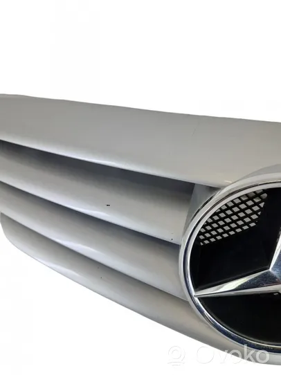 Mercedes-Benz B W245 Grille de calandre avant 