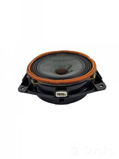 Toyota Prius (NHW20) Rear door speaker 