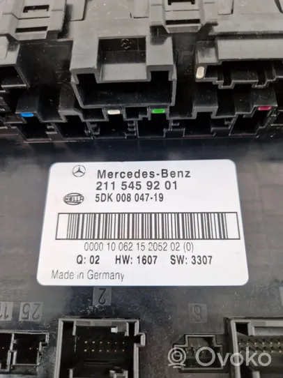 Mercedes-Benz CLS C219 Fuse module 