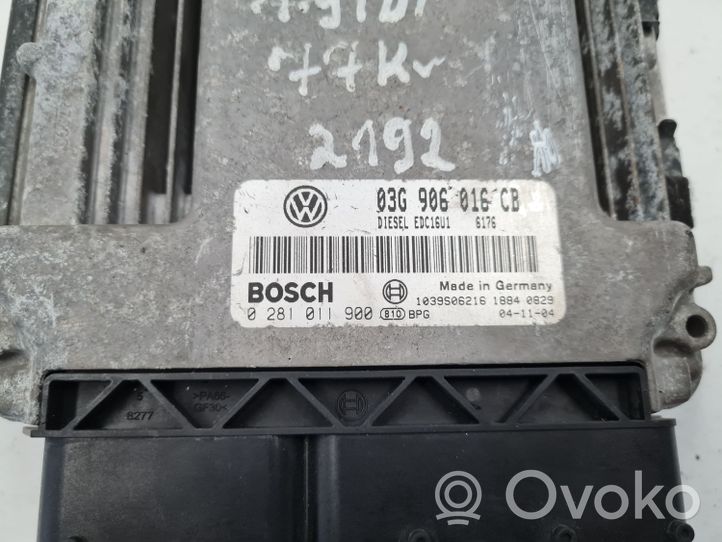 Volkswagen Golf V Dzinēja vadības bloks 03G906016CB