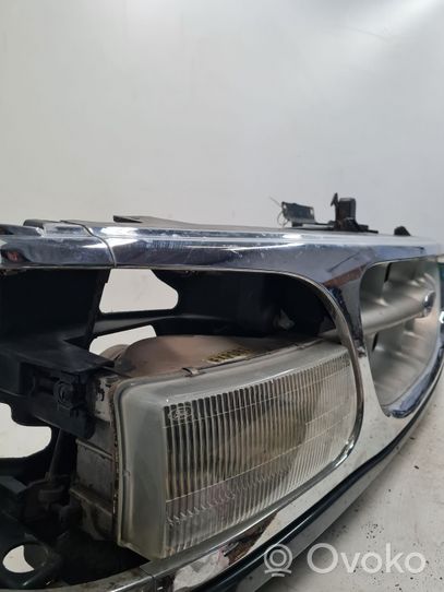 Ford Explorer Grille de calandre avant 