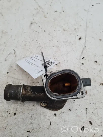 Volkswagen Sharan Tuyau de liquide de refroidissement moteur 038121133J