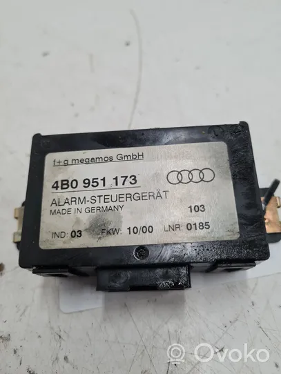 Audi A4 S4 B5 8D Alarm control unit/module 4B0951173
