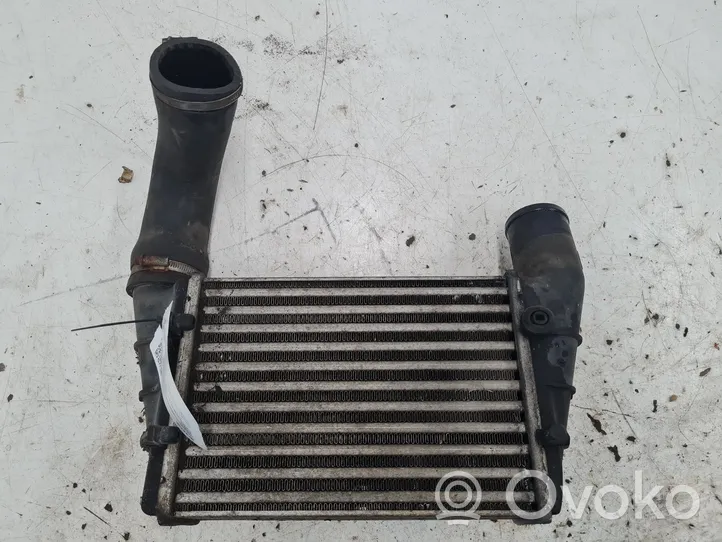 Audi A6 S6 C5 4B Starpdzesētāja radiators 058145805