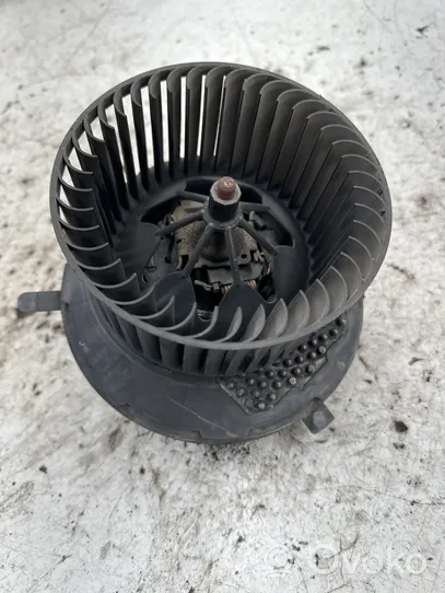 Volkswagen PASSAT B6 Ventola riscaldamento/ventilatore abitacolo 3C1820015L