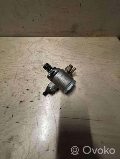 Volkswagen Tiguan Pompe d'injection de carburant à haute pression 03C127026E